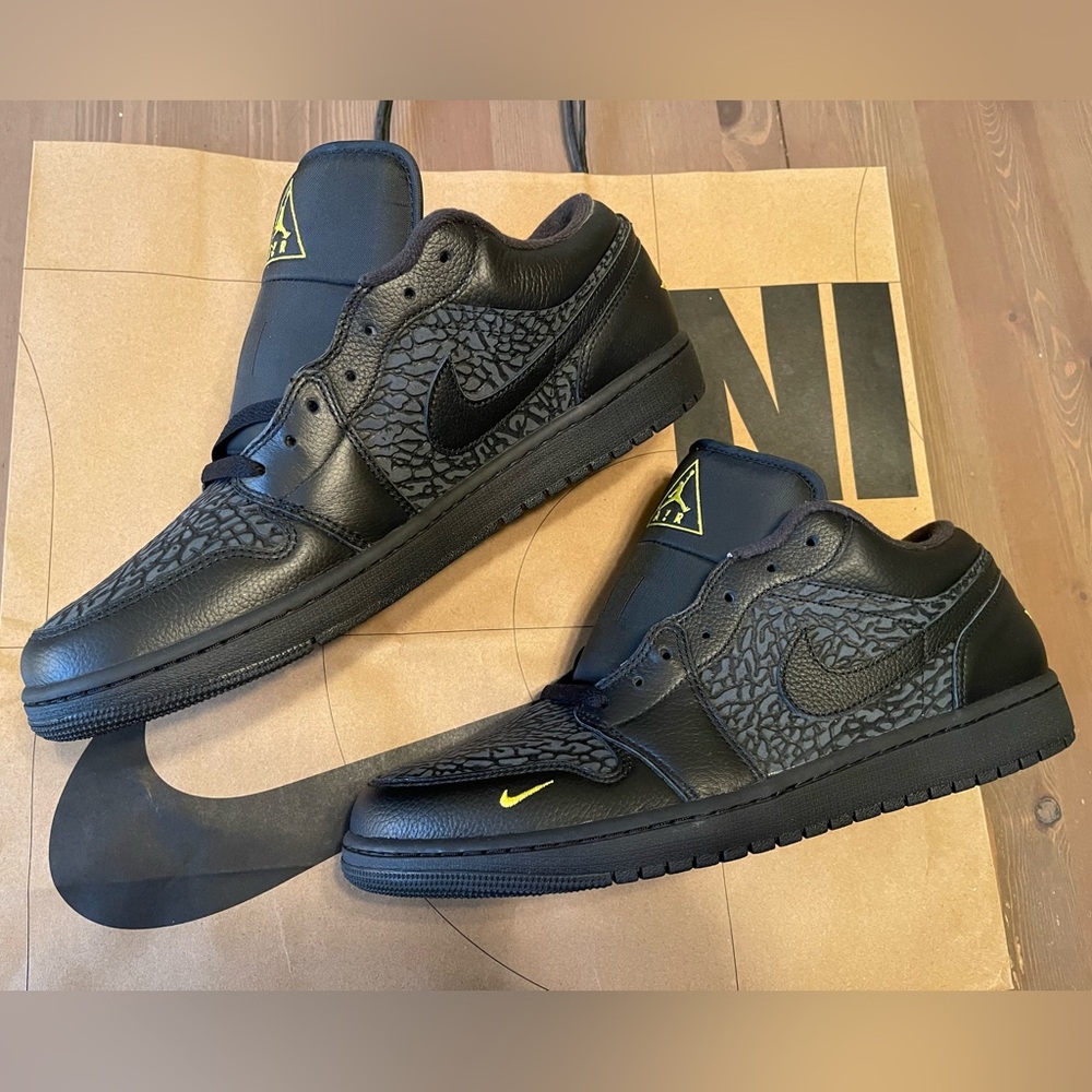 Air Jordan 1 Low SE - Black, Anthrocite, Tour Yellow - Size 12